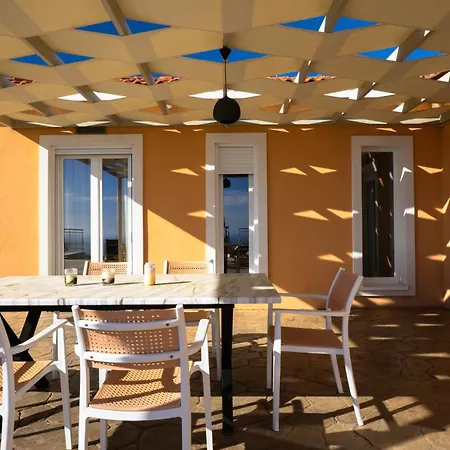 Anthodesmi فيلة Dilináta